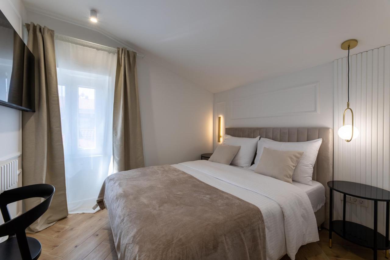 Palace Luxury Rooms Спліт Екстер'єр фото
